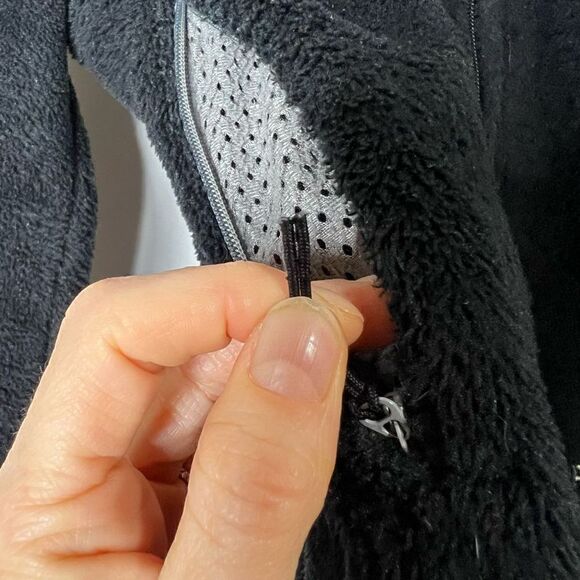 Patagonia Black Fluffy Fleece Jacket Zippered Gray Lining - Picture 8 of 16